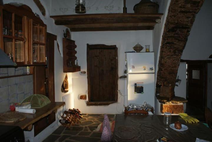 Afrodite'S House-Restaurated Oil Factory Agia  외부 사진